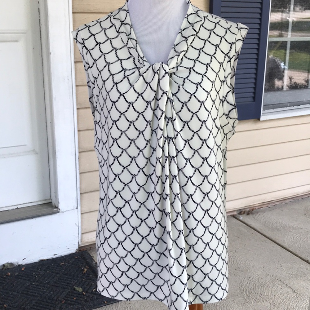 NWOT TOMMY HILFIGER SHIRT